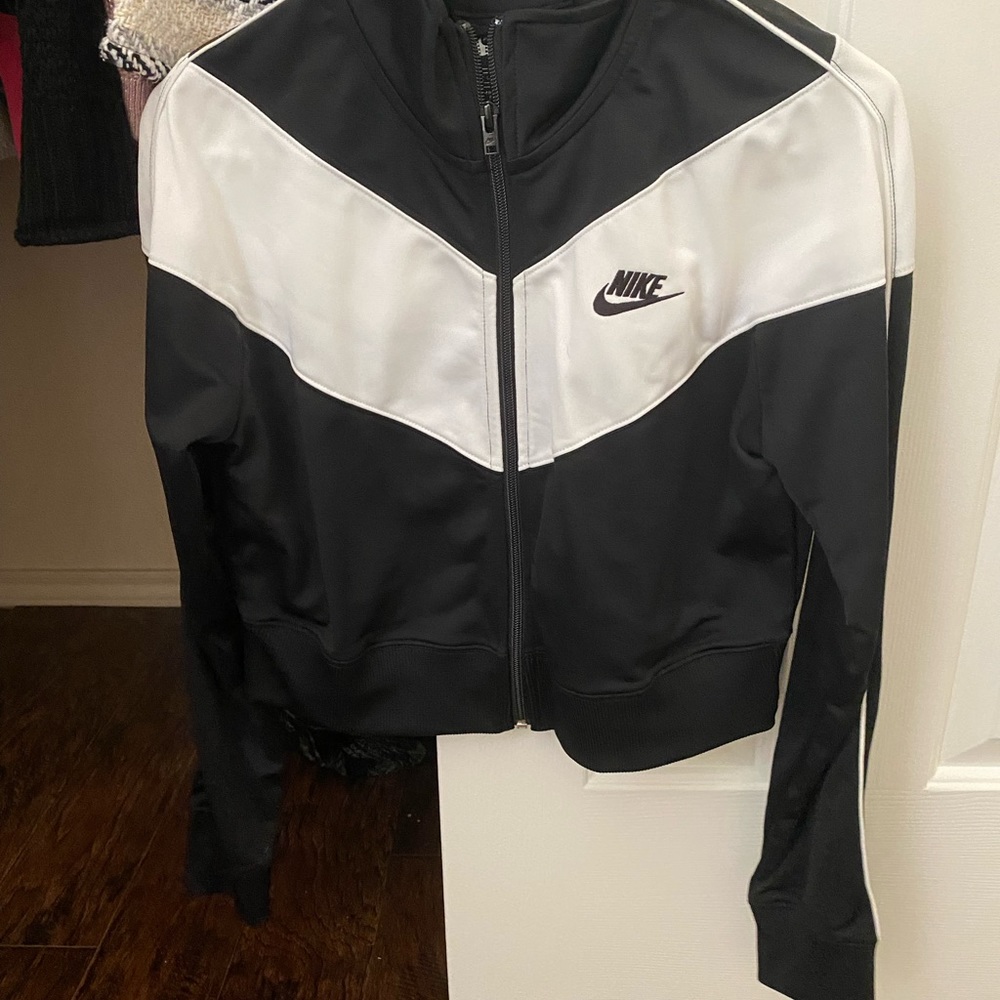 Nike Black and White Cropped Athletic Jacket